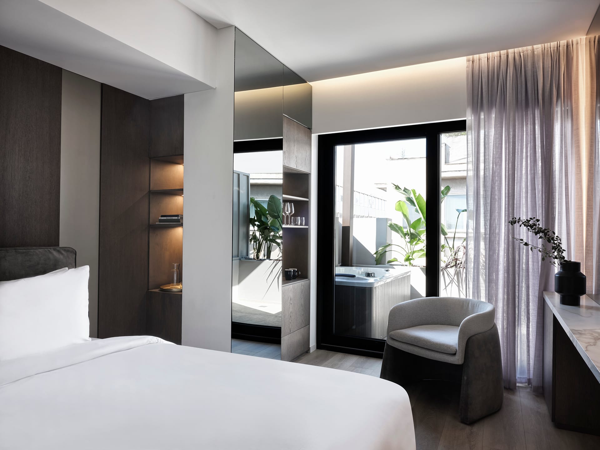 Deluxe King Room with Balcony