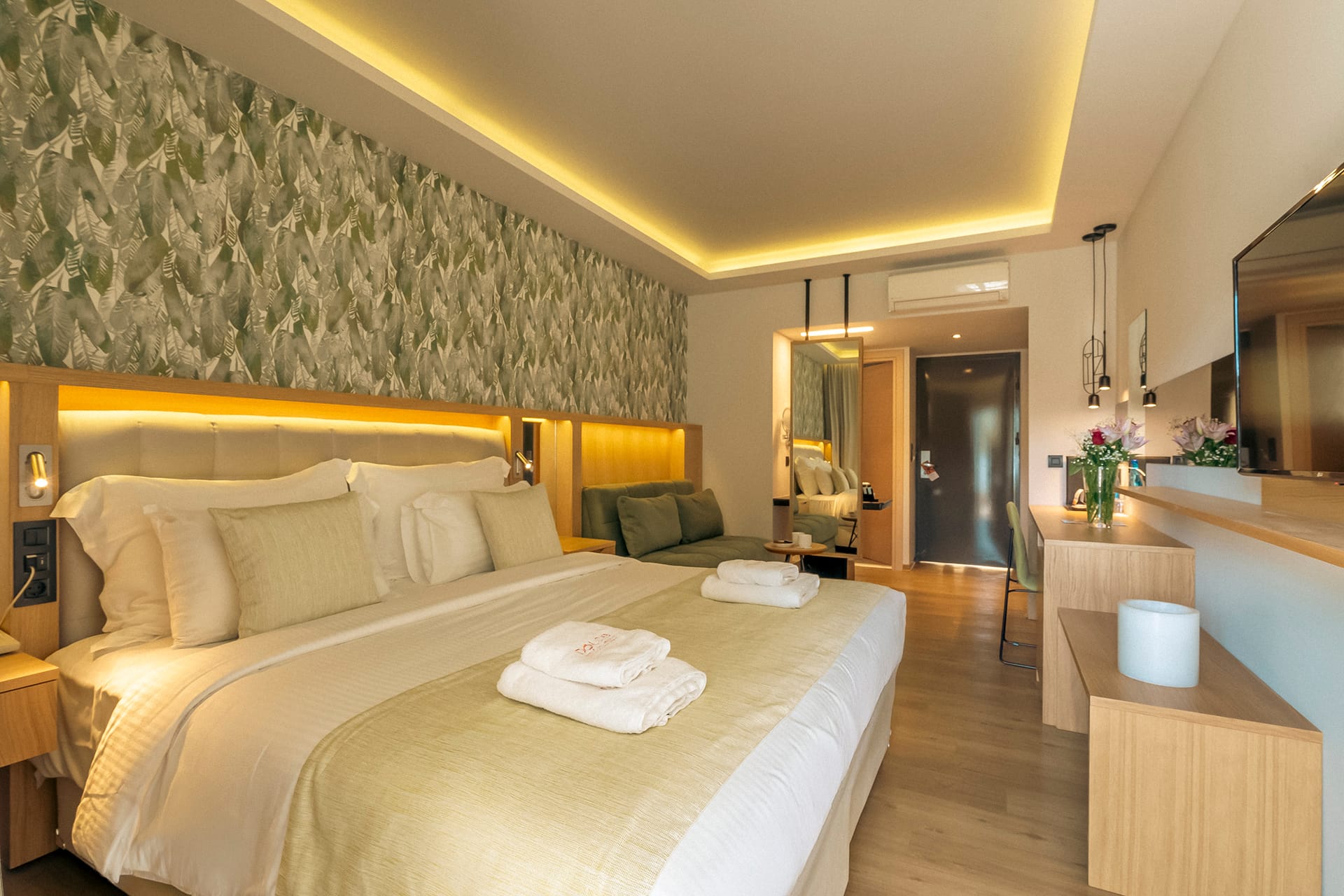 Zeus Dolce by Wyndham Athens - EXBUSV - 2