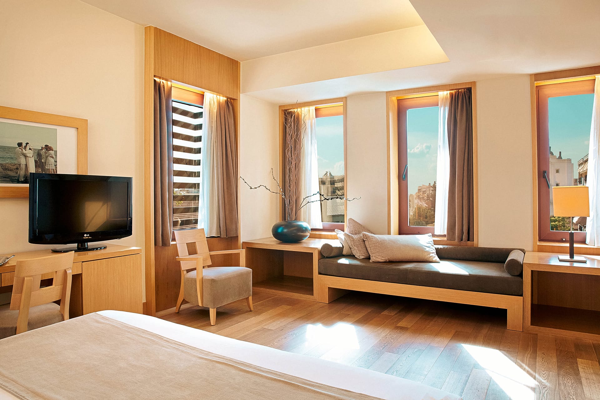 Lazart Suite