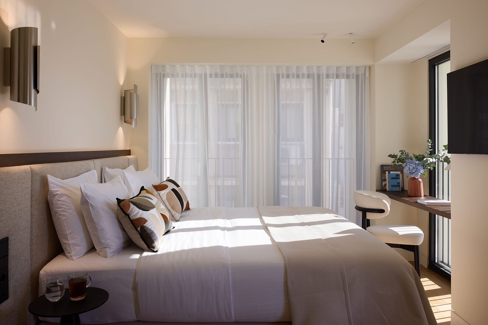 Comfort Room City View