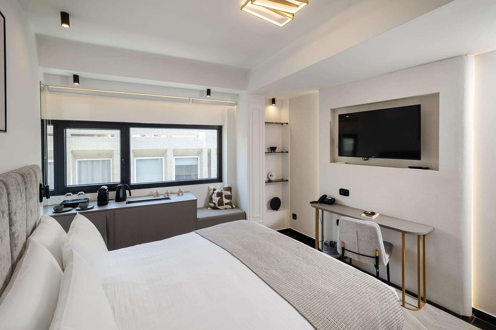 Apollon Room Street View