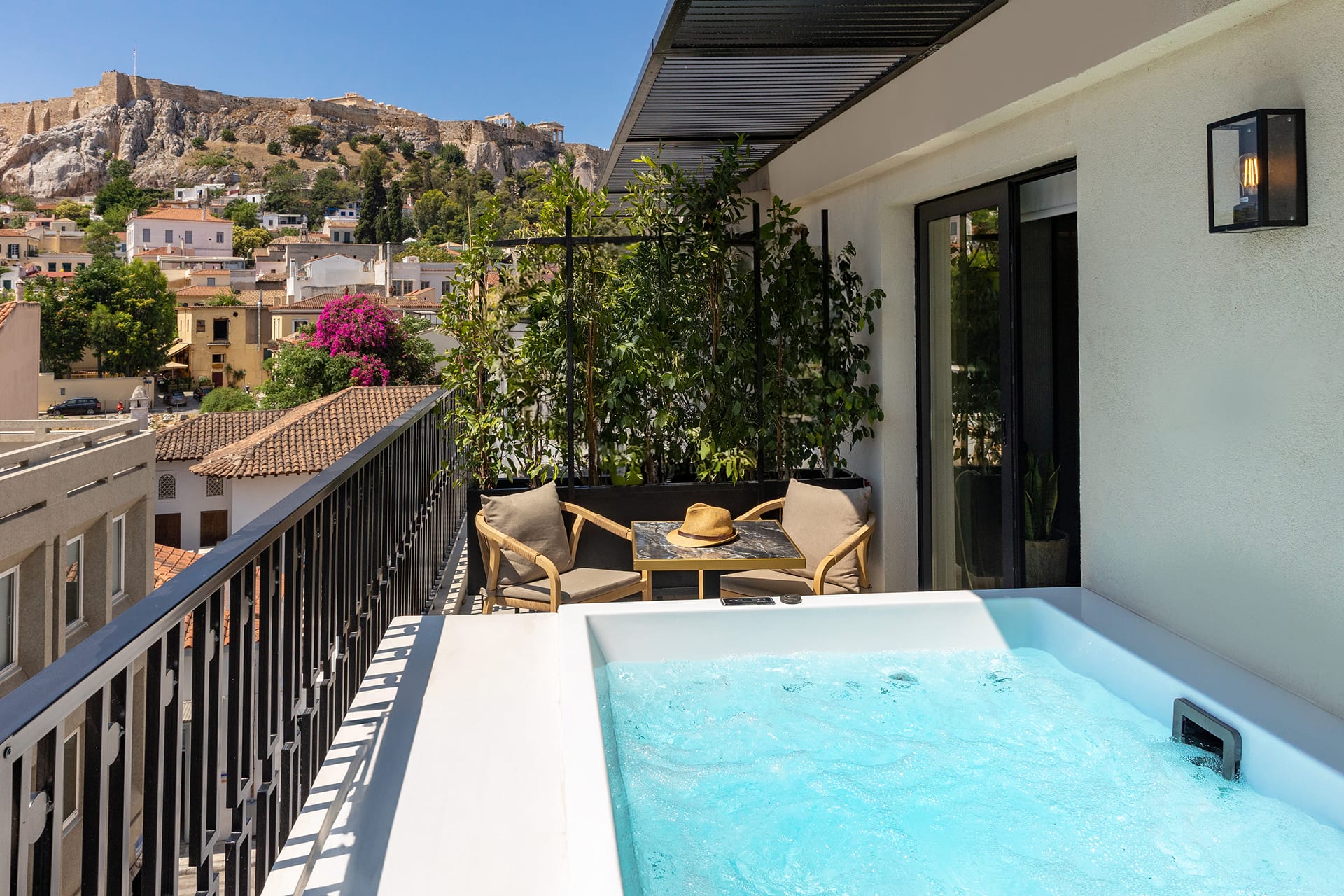 Maison Suite with Balcony & Hot tub