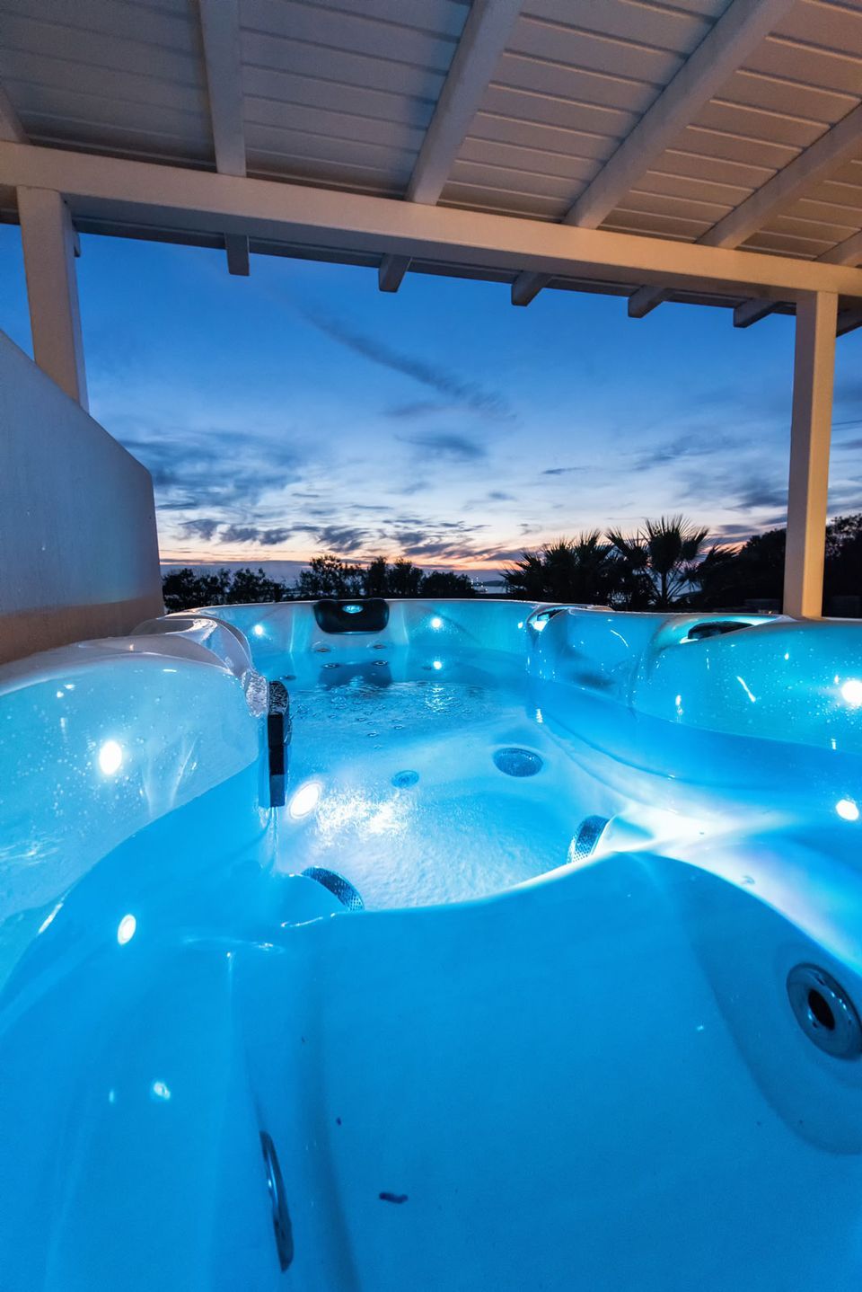 Superior Suite with Sea View and Outdoor Jacuzzi
