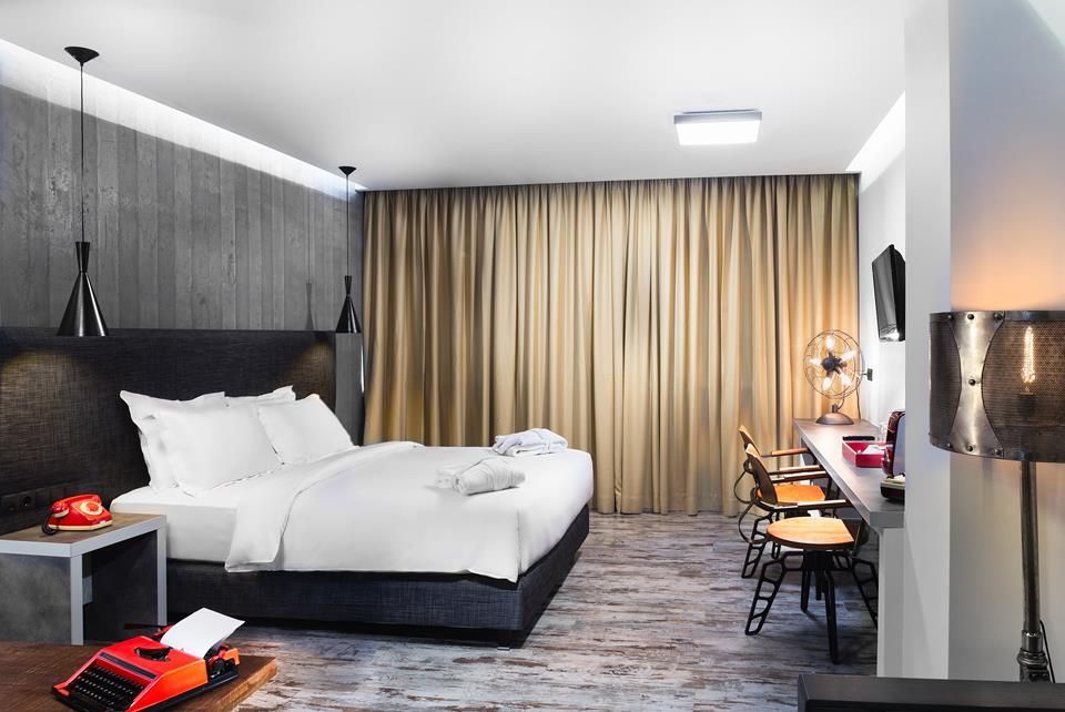 Junior Suite with City View