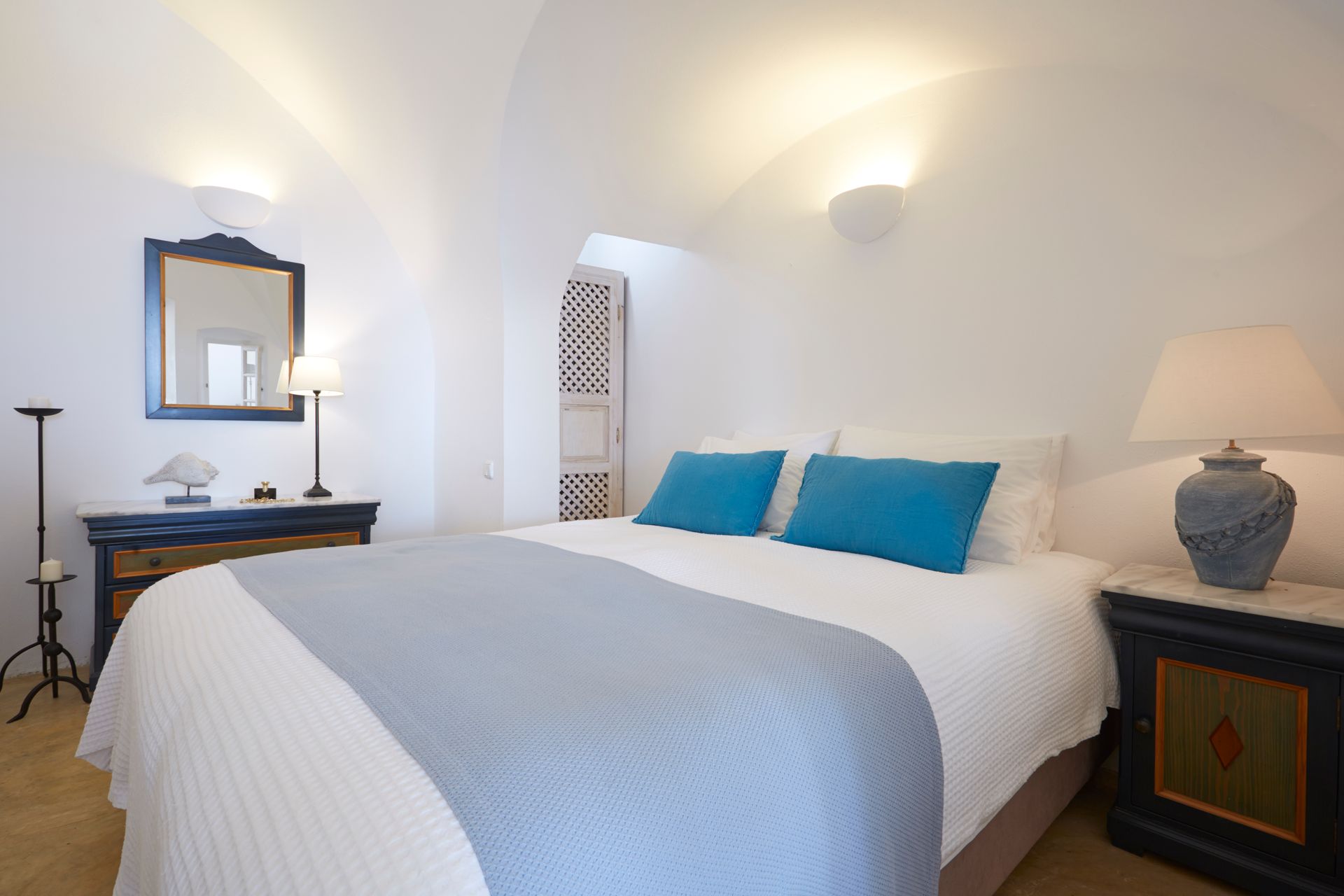 Atrina Santorini - SENIOS - 2