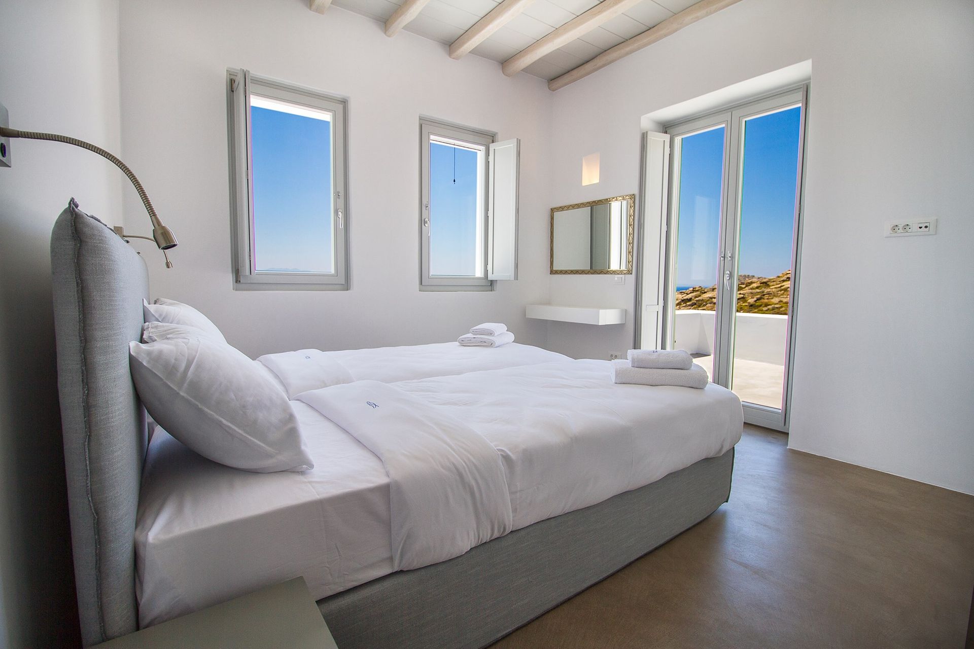 Mykonos Feelings - HERM2 - 16
