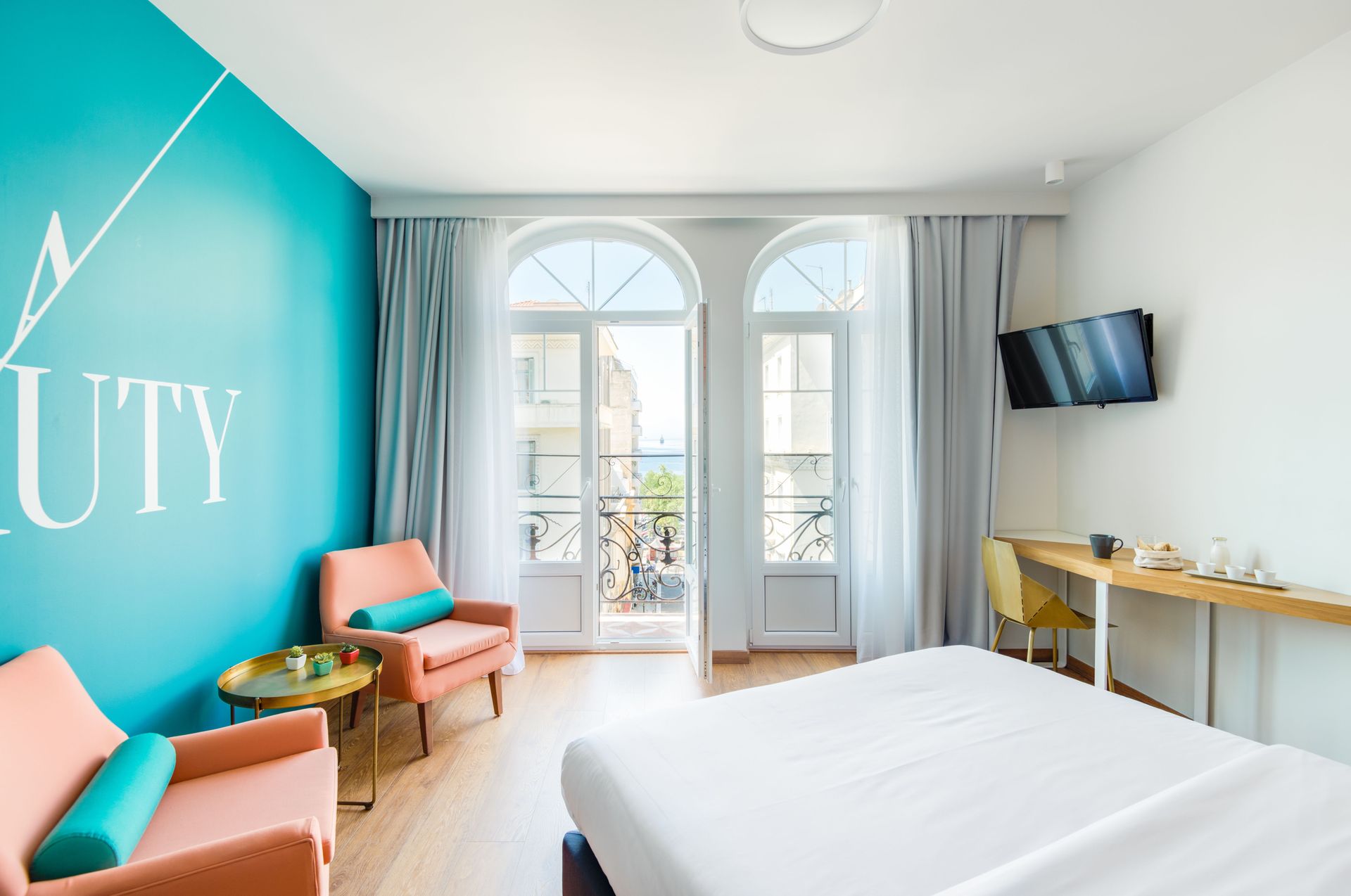 Large Partial Sea View Room