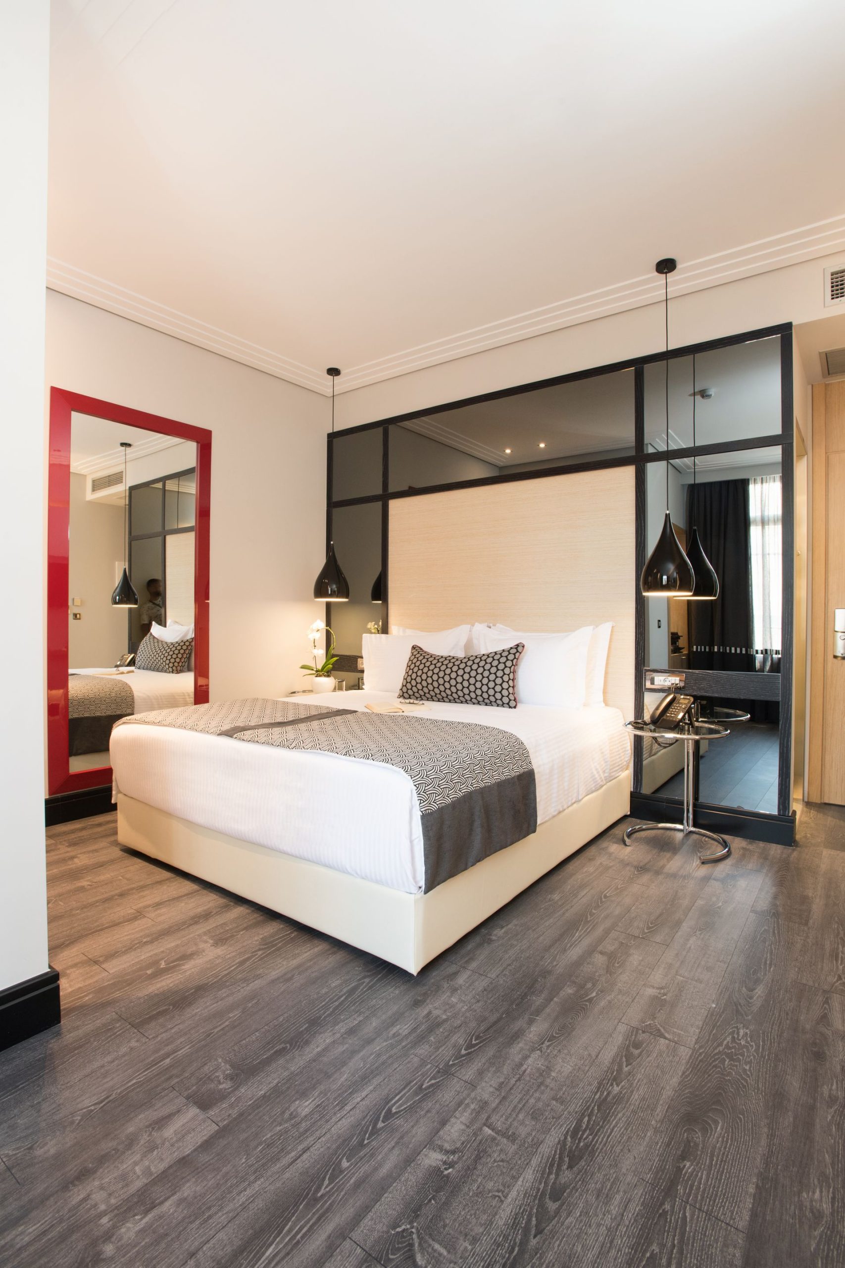 Junior Suite Courtyard View
