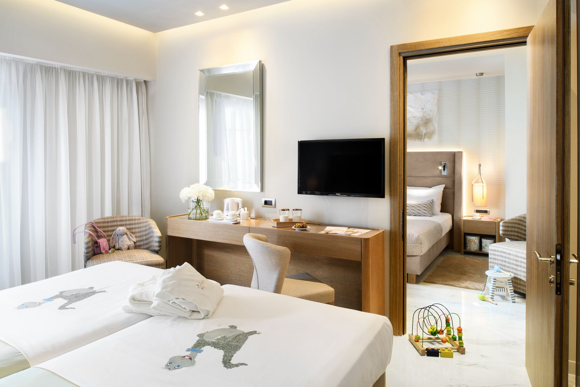 Deluxe Connecting Room