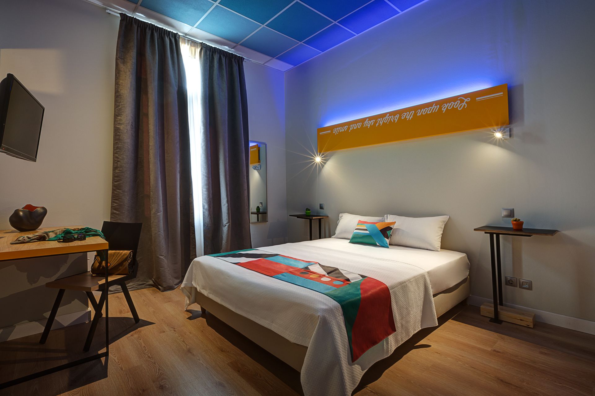 Colors Central Ladadika - BUSER - 6
