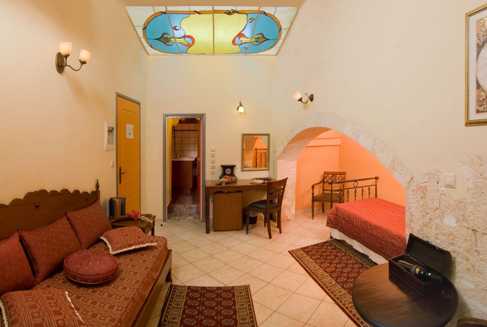 SUPERIOR SUITE TERACCE OLD TOWN VIEW WITH JETTED TUB