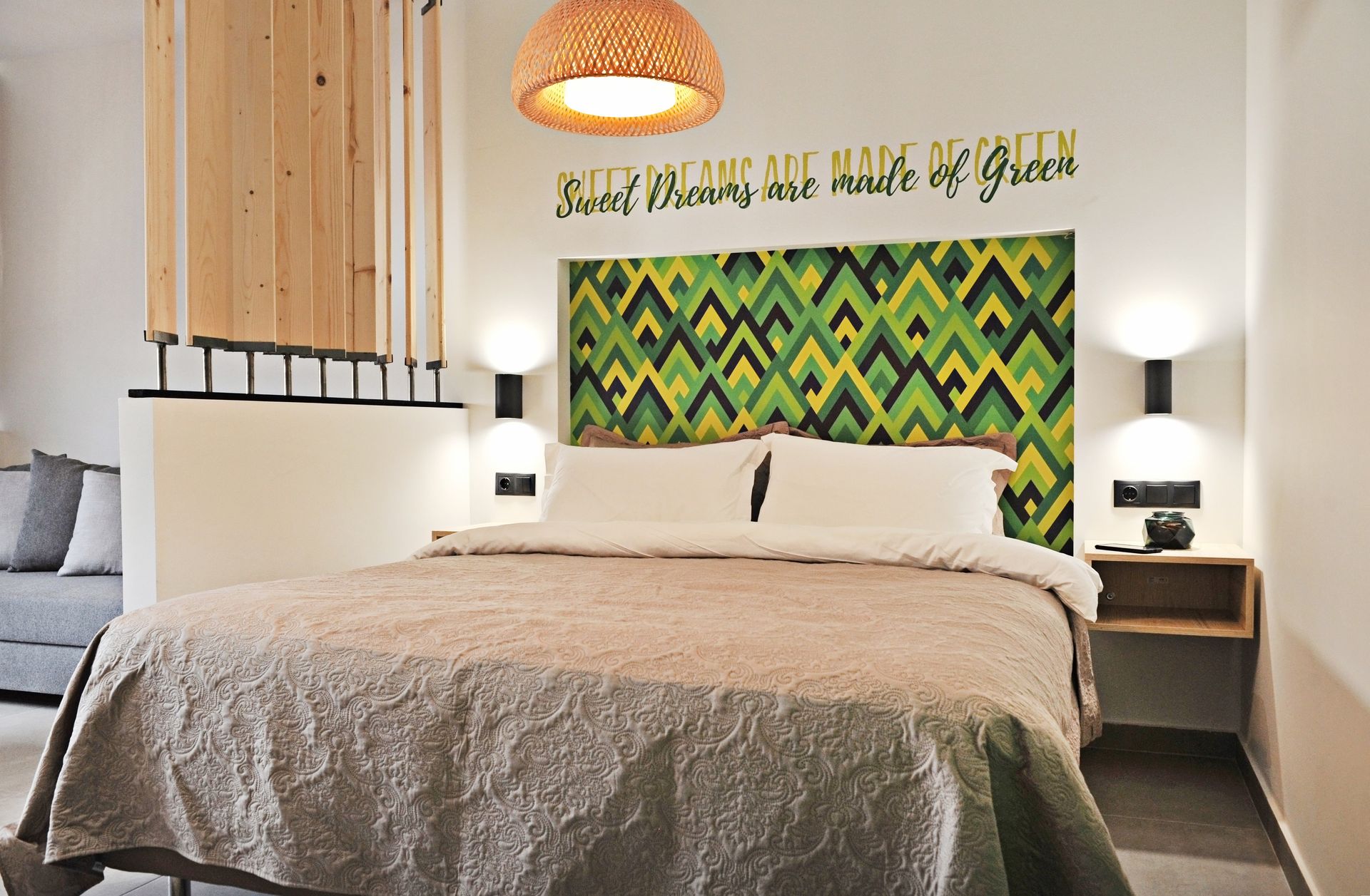 The Athenians Modern Apartments - Book in Greece