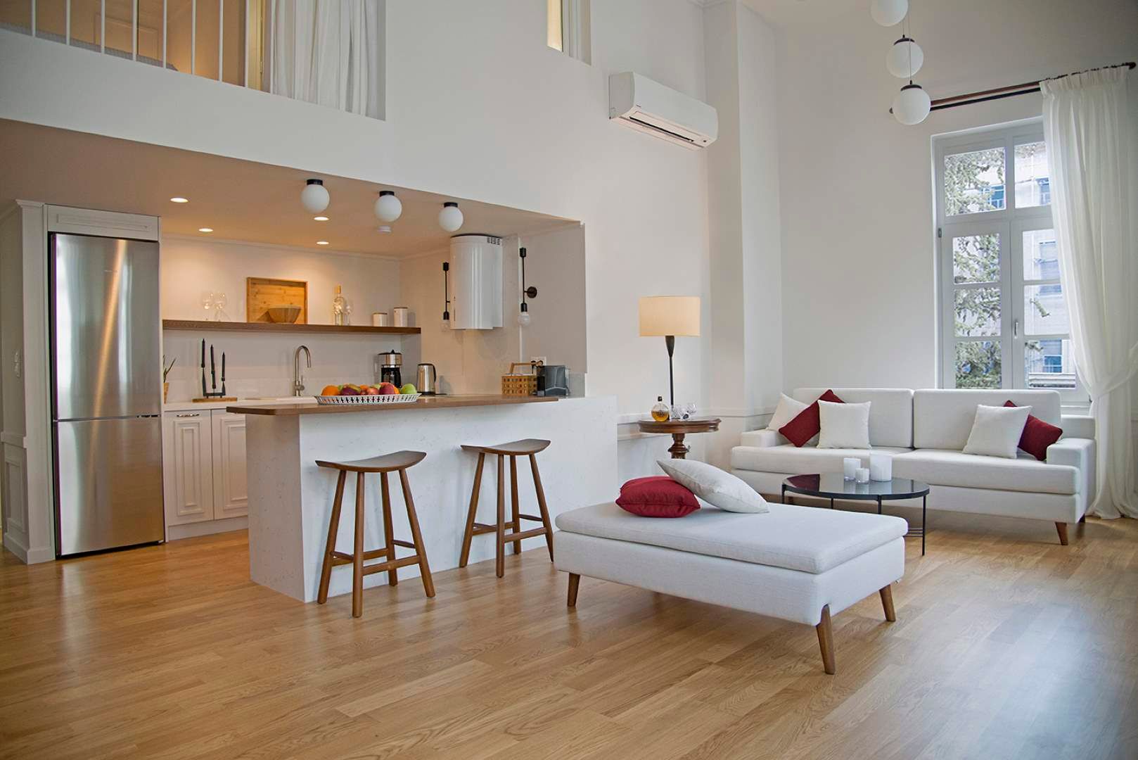 Kekias | 2 Bedroom Suite Apartment with Ermou Str View