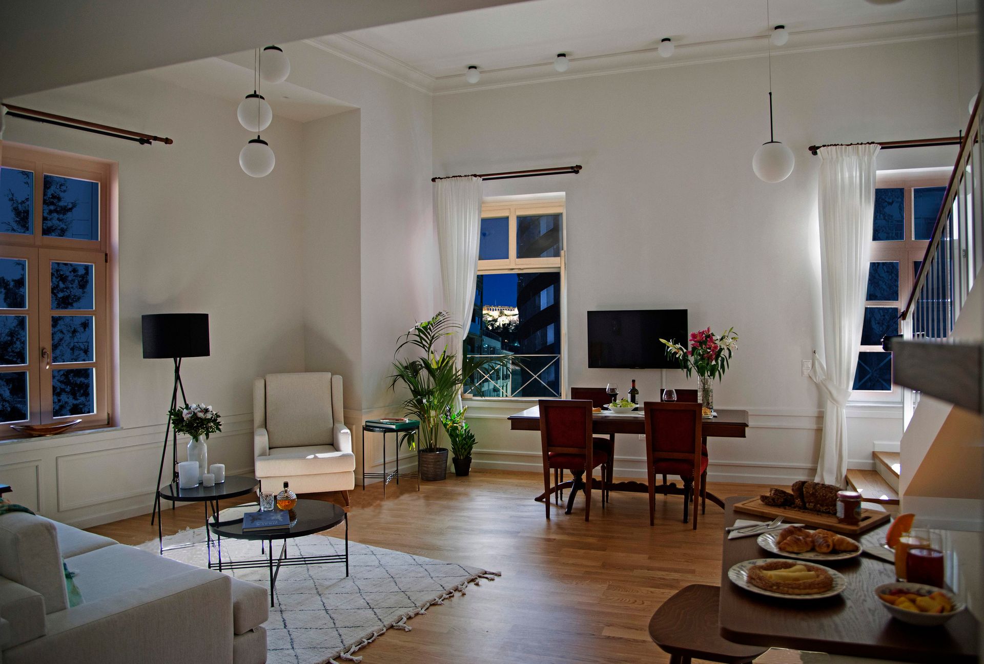 Notos | 3 Bedroom Suite Apartment with Acropolis View