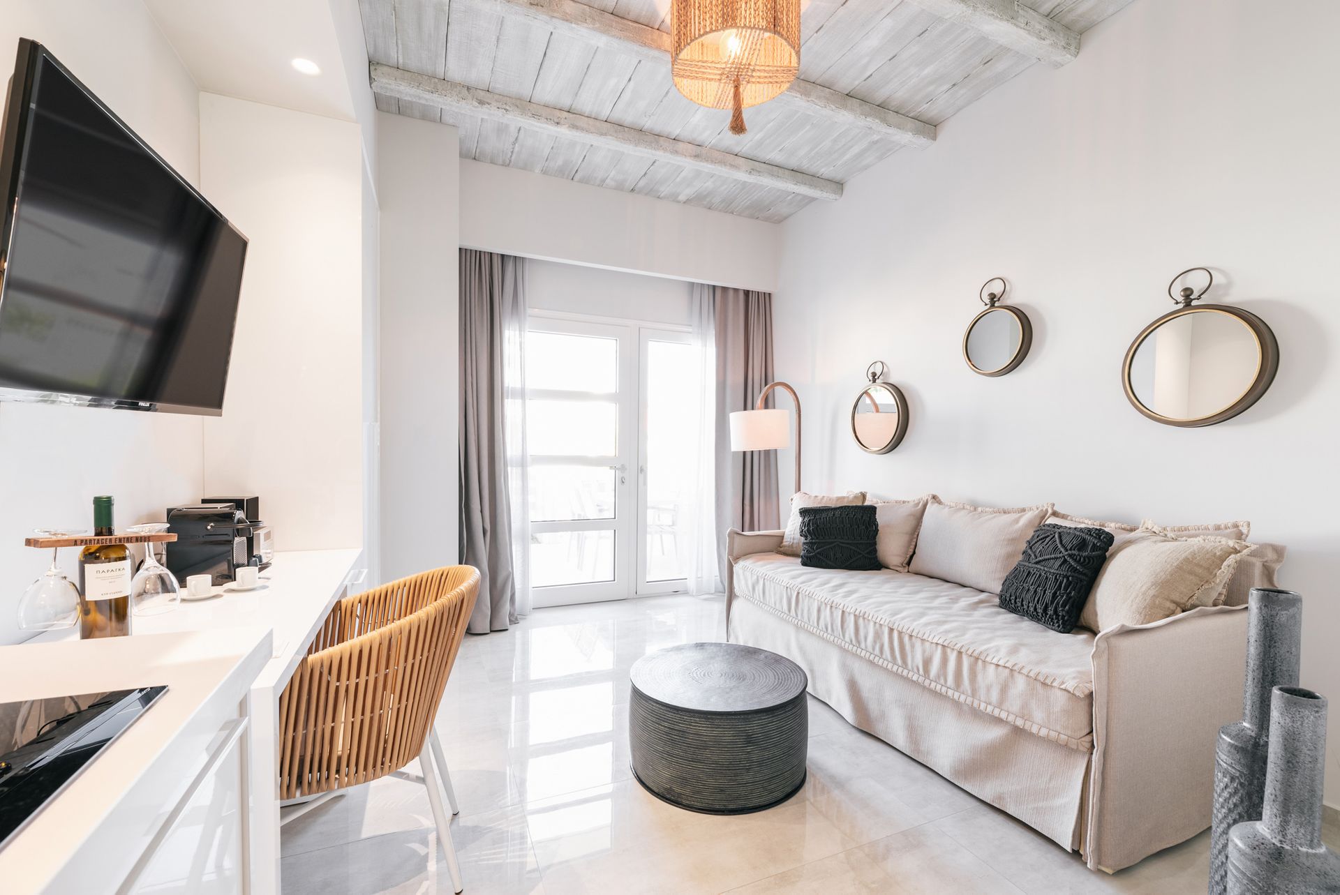 Deluxe Apartment