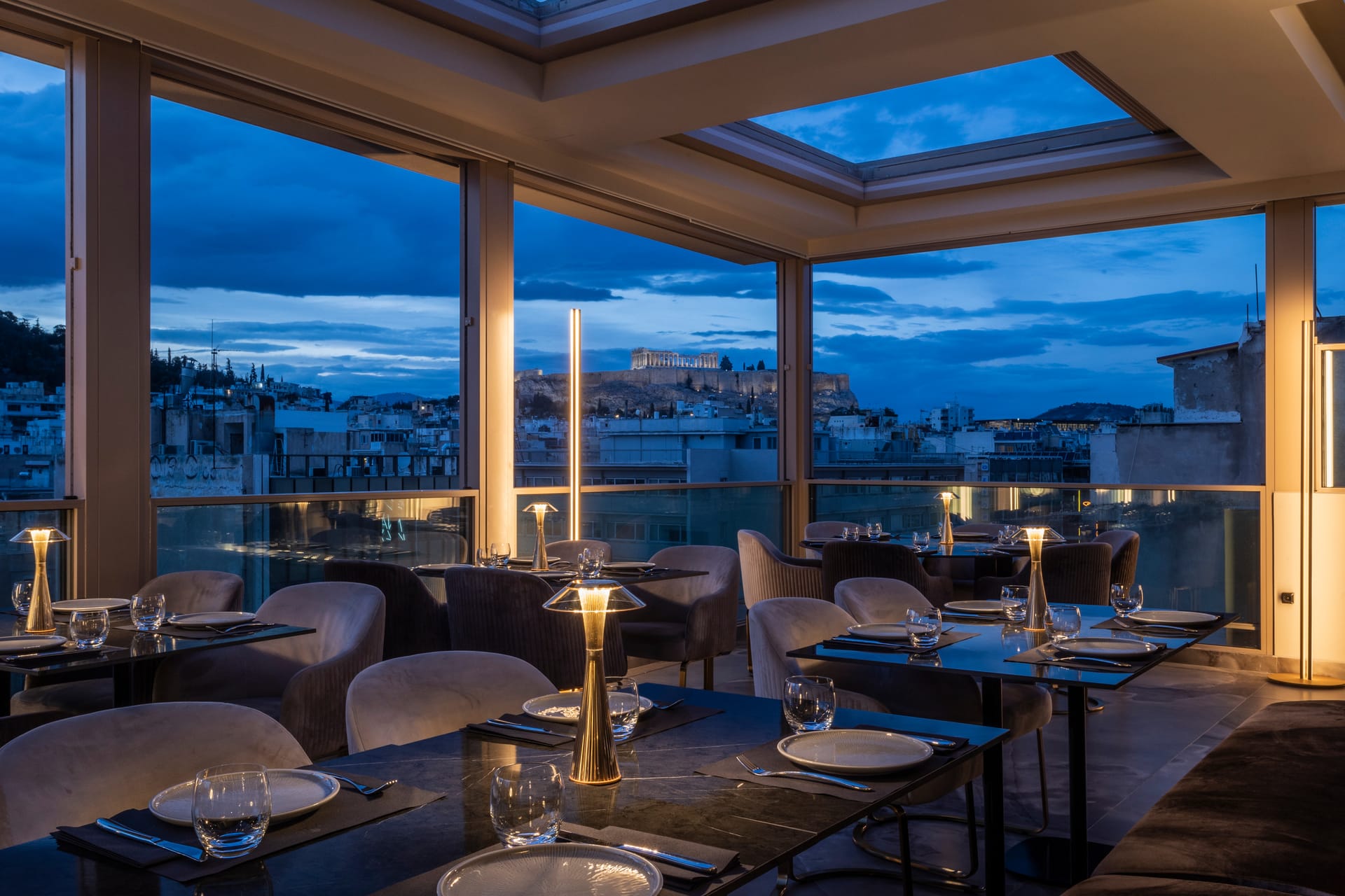 Lifestyle Luxurious Penthouse Suite with Acropolis View and Open Air Jacuzzi