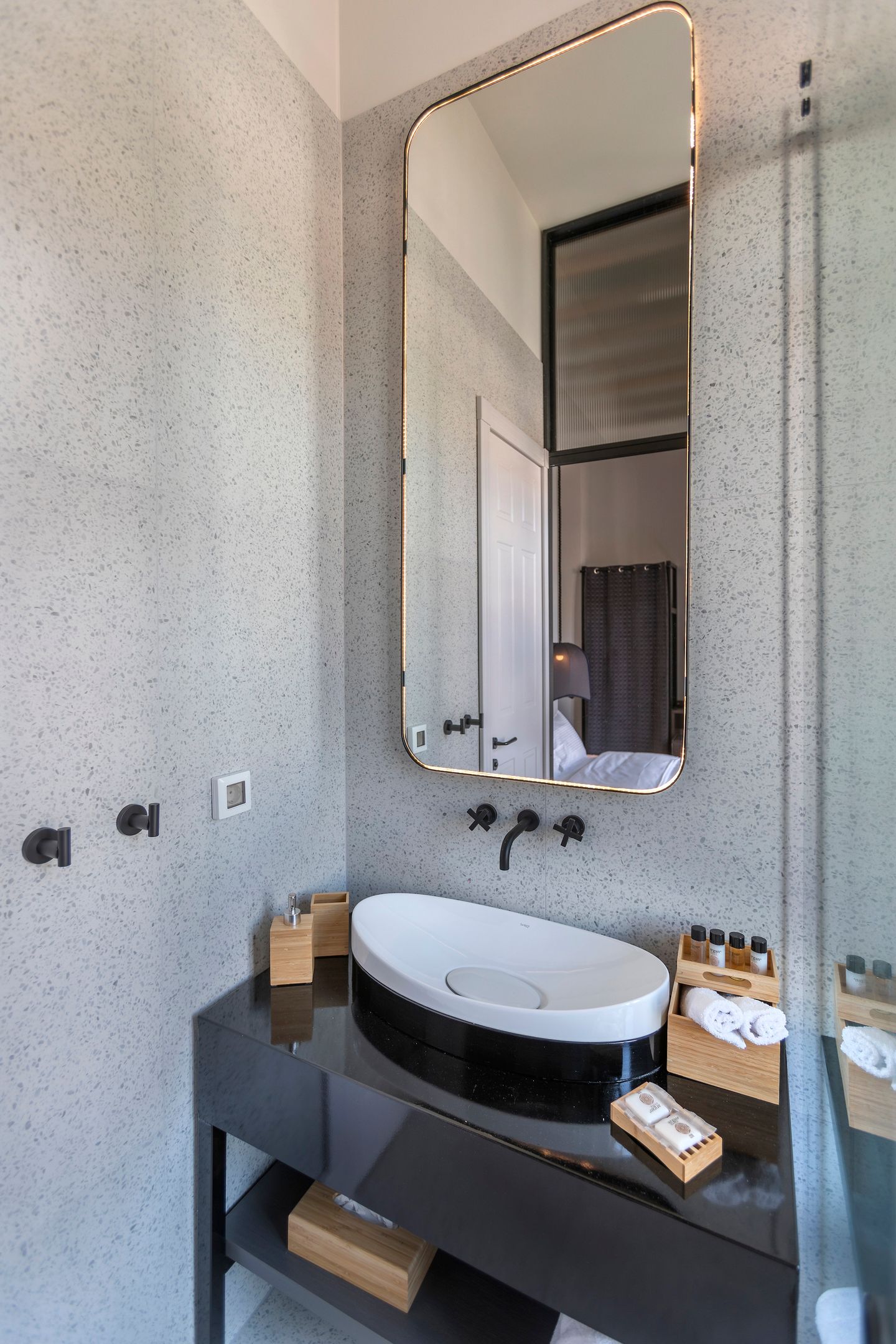 Noma Hotel Athens - DLX - 12