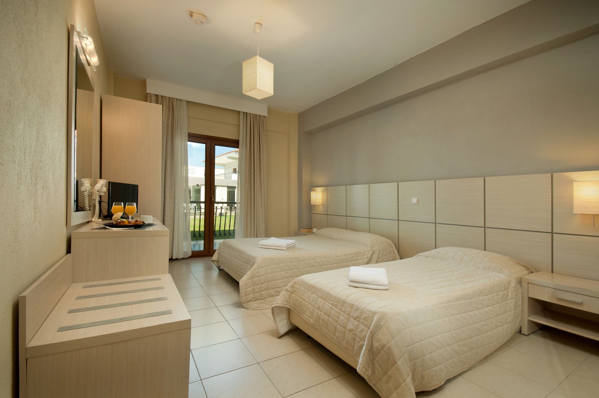 Triple Room