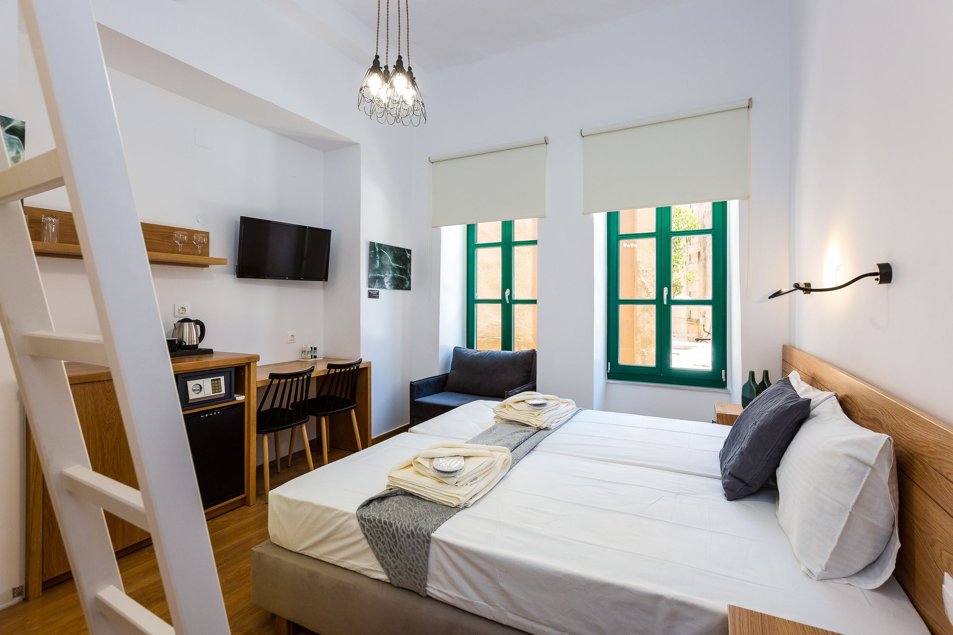 Triple Room