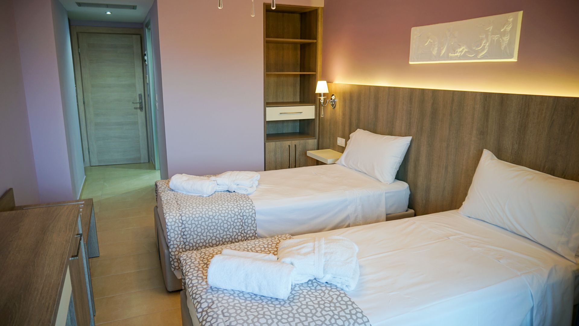 Agnes Deluxe Hotel - STD3 - 4