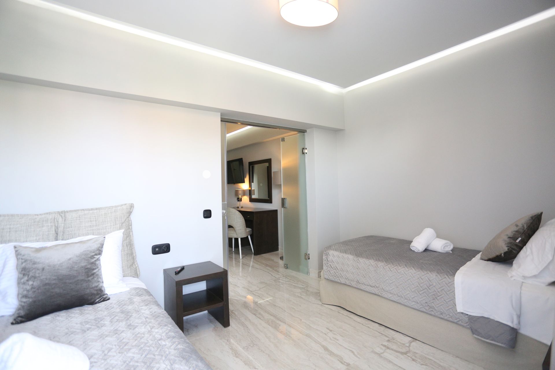 Family Suite with Pool View