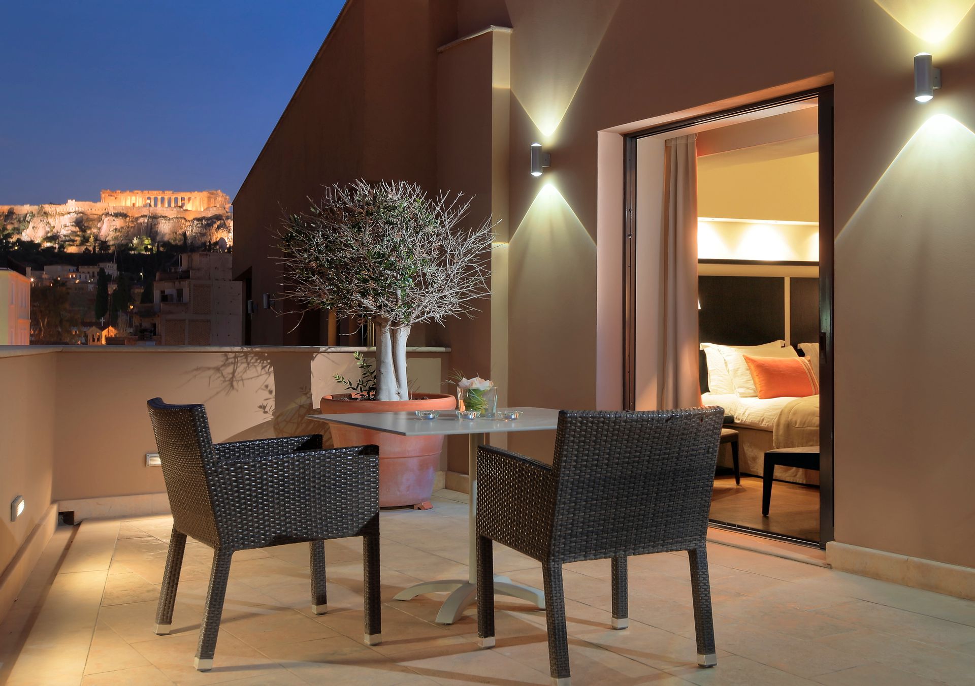 Acropolis Petite Suite
