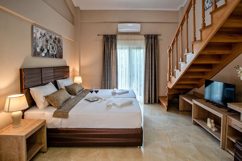 Maisonette Apartment (III)