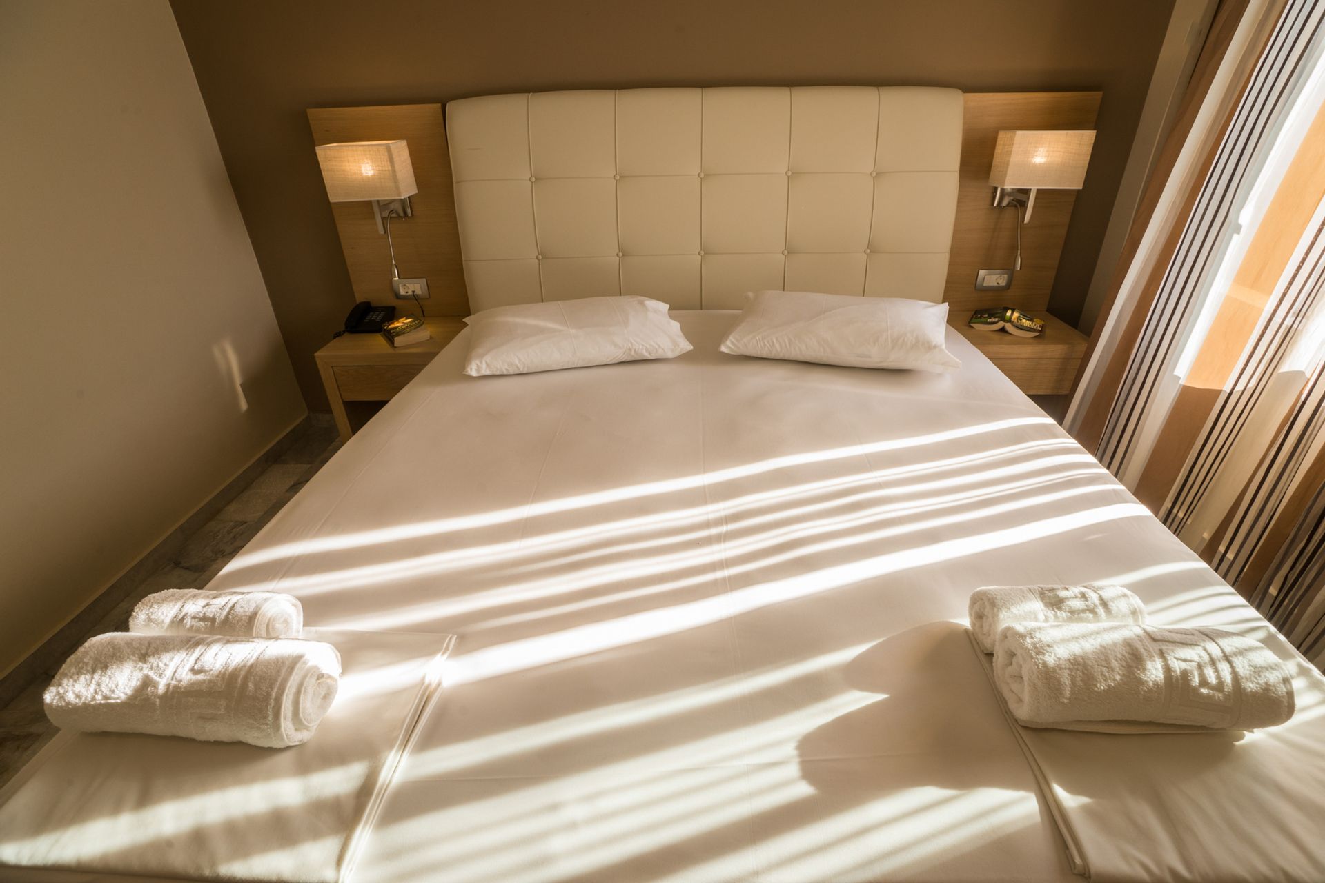 Golden Bay Suites - 1BED - 2