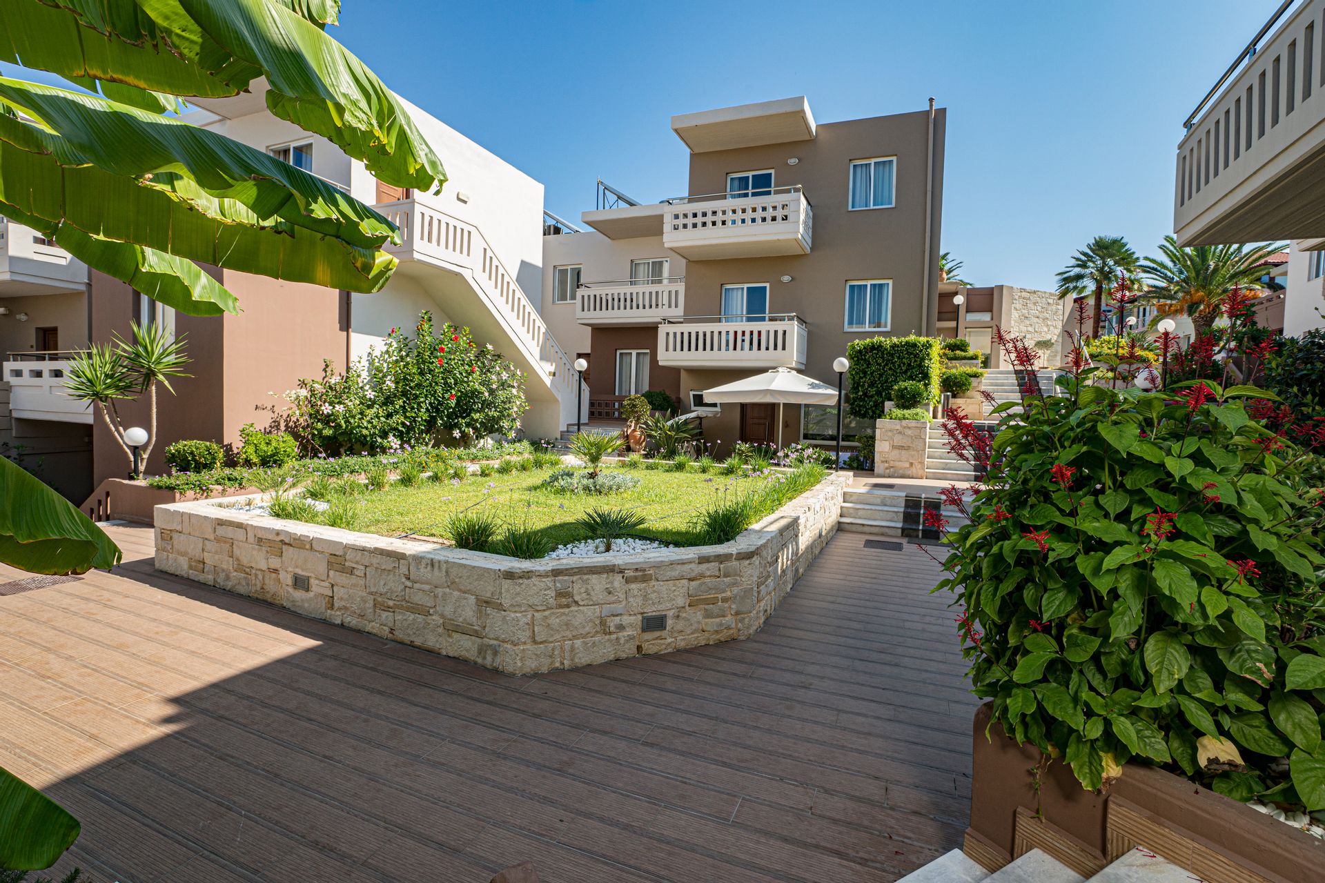Golden Bay Suites - 1BED - 8
