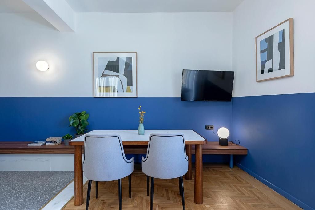 Family Suite with Balcony & Breathtaking View of the ACROPOLIS