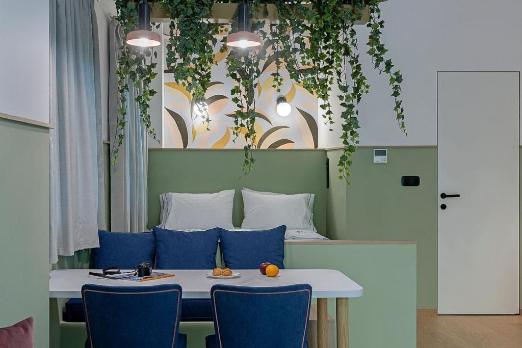 Studio Apartment with Balcony