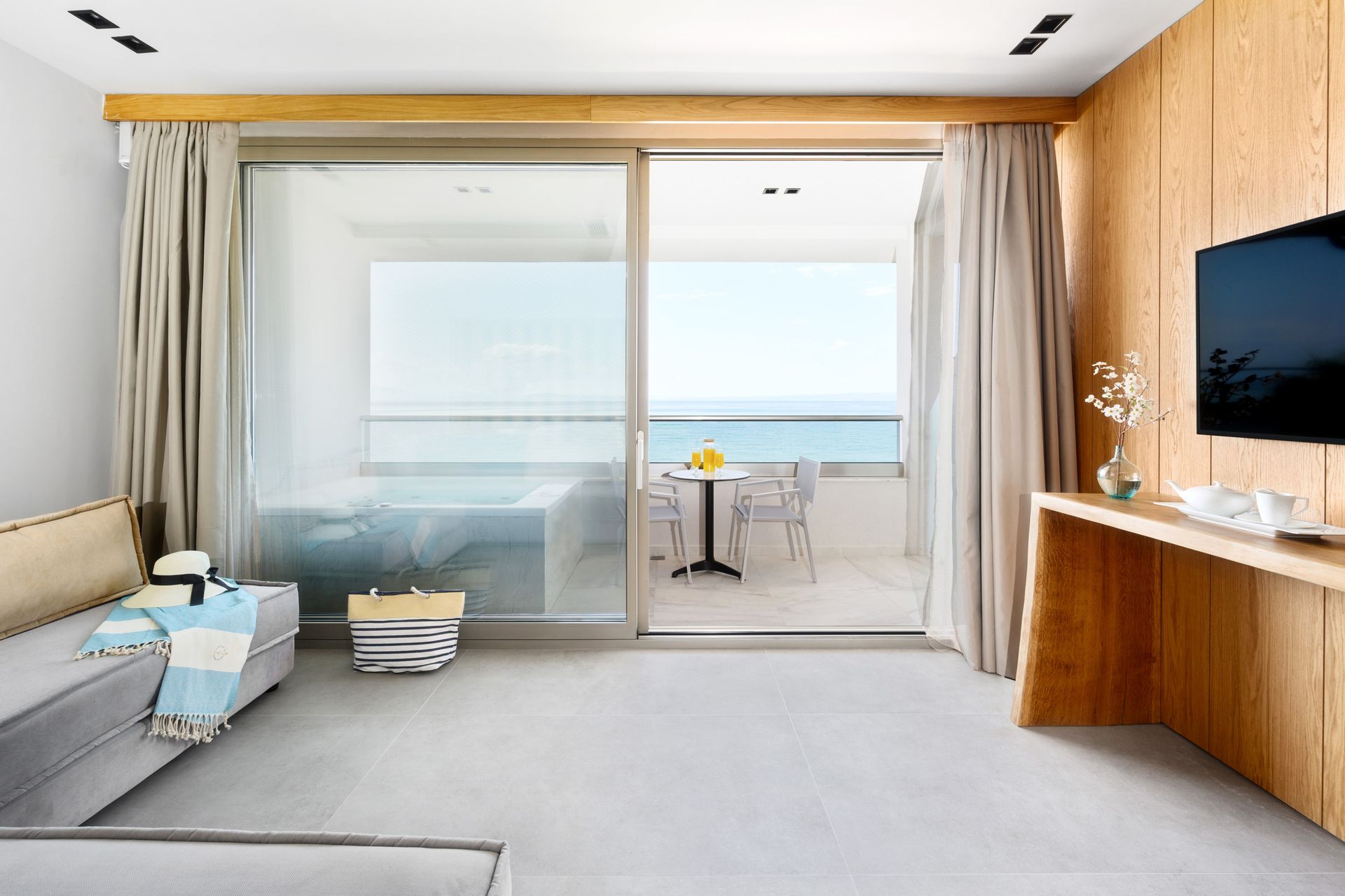 Emily’s Luxury Suites - SUISV - 6