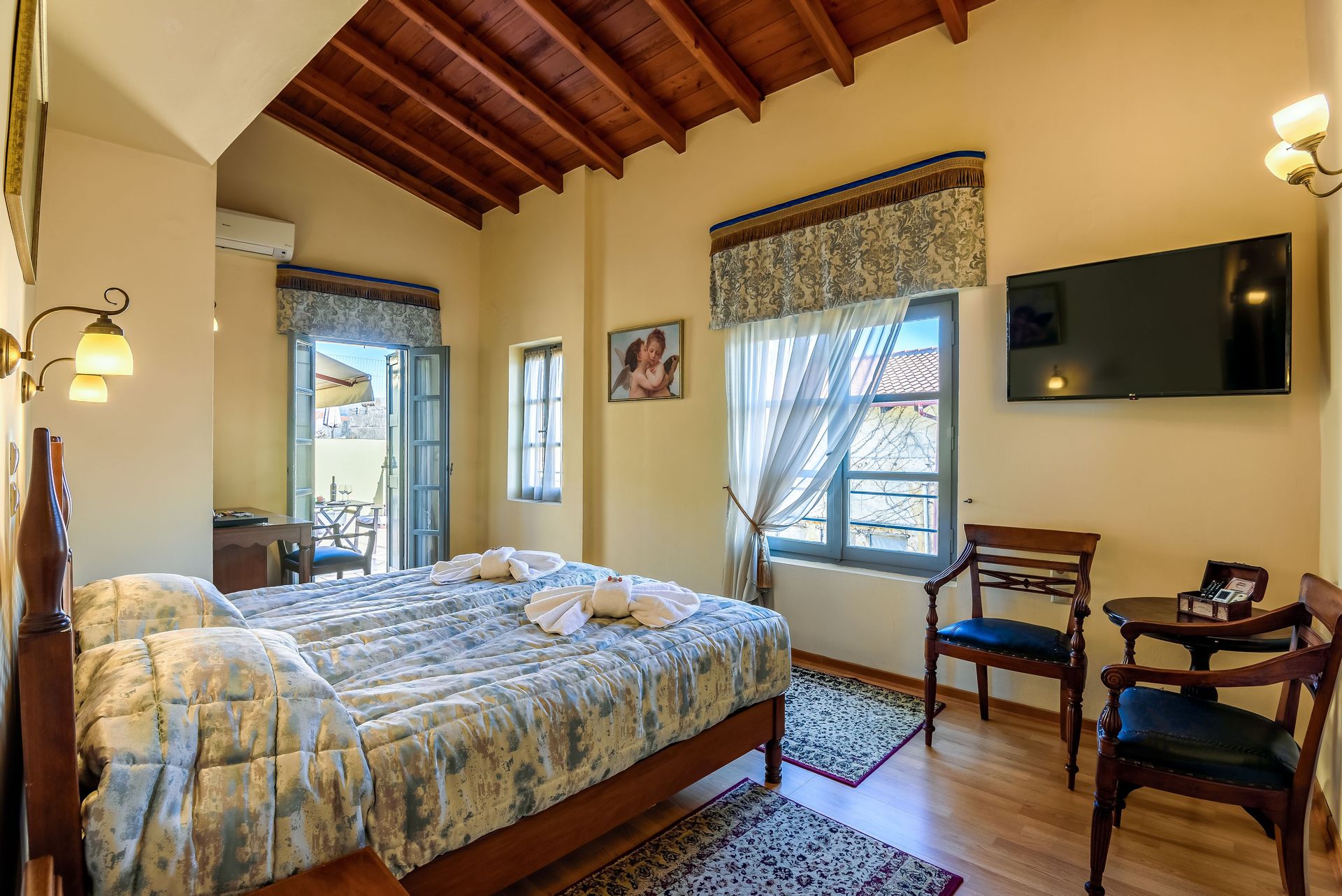 CLASSIC ROOM WITH BALCONY OLD TOWN VIEW