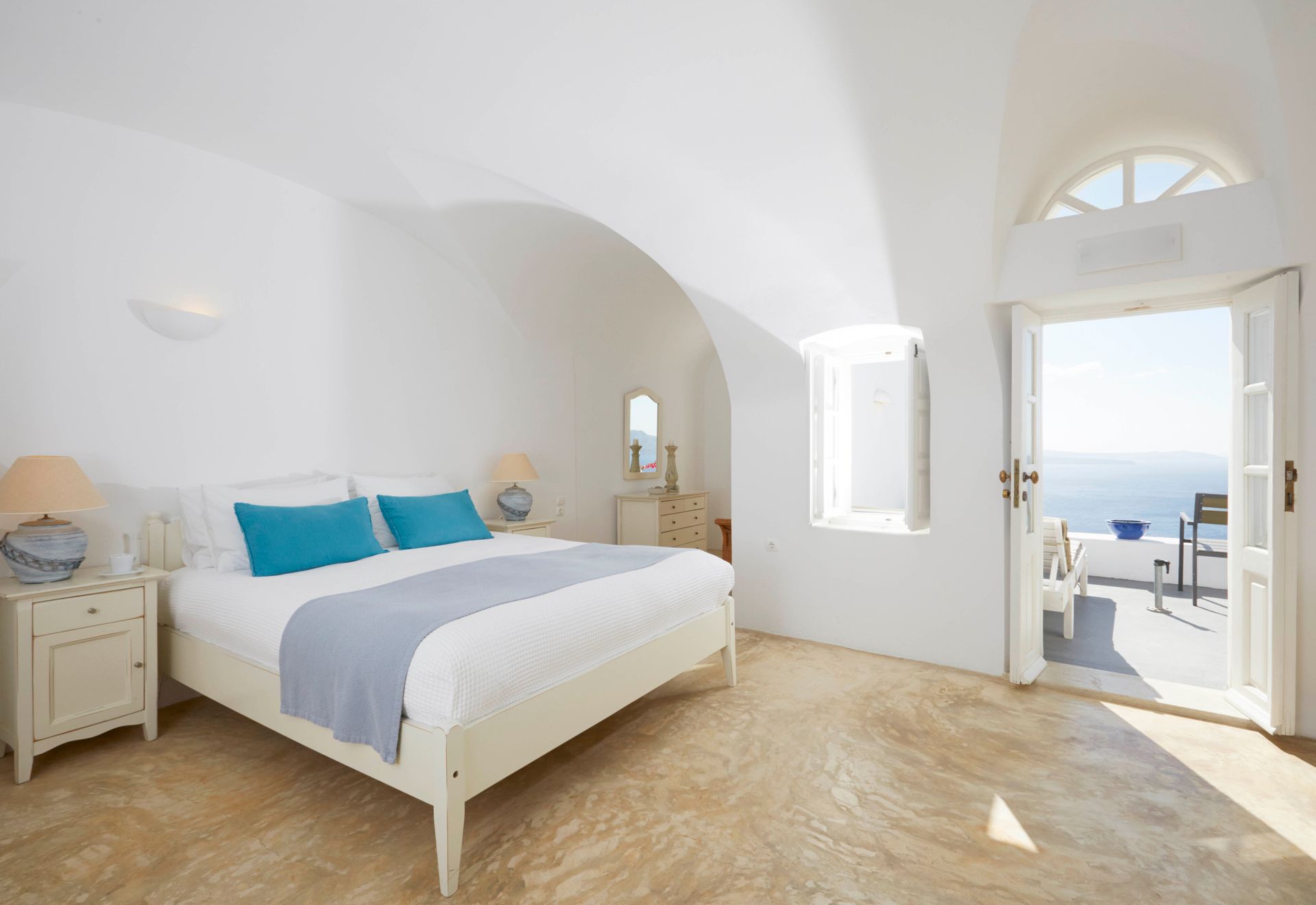 Superior Elegant Suite with indoor heated Jacuzzi