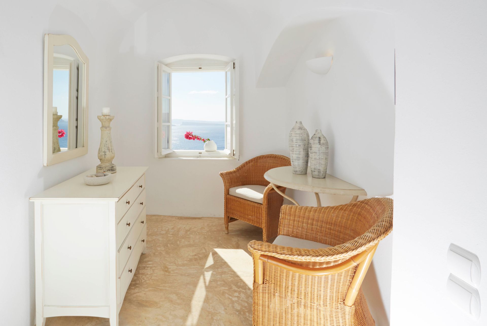 Atrina Santorini - SUESIO - 3