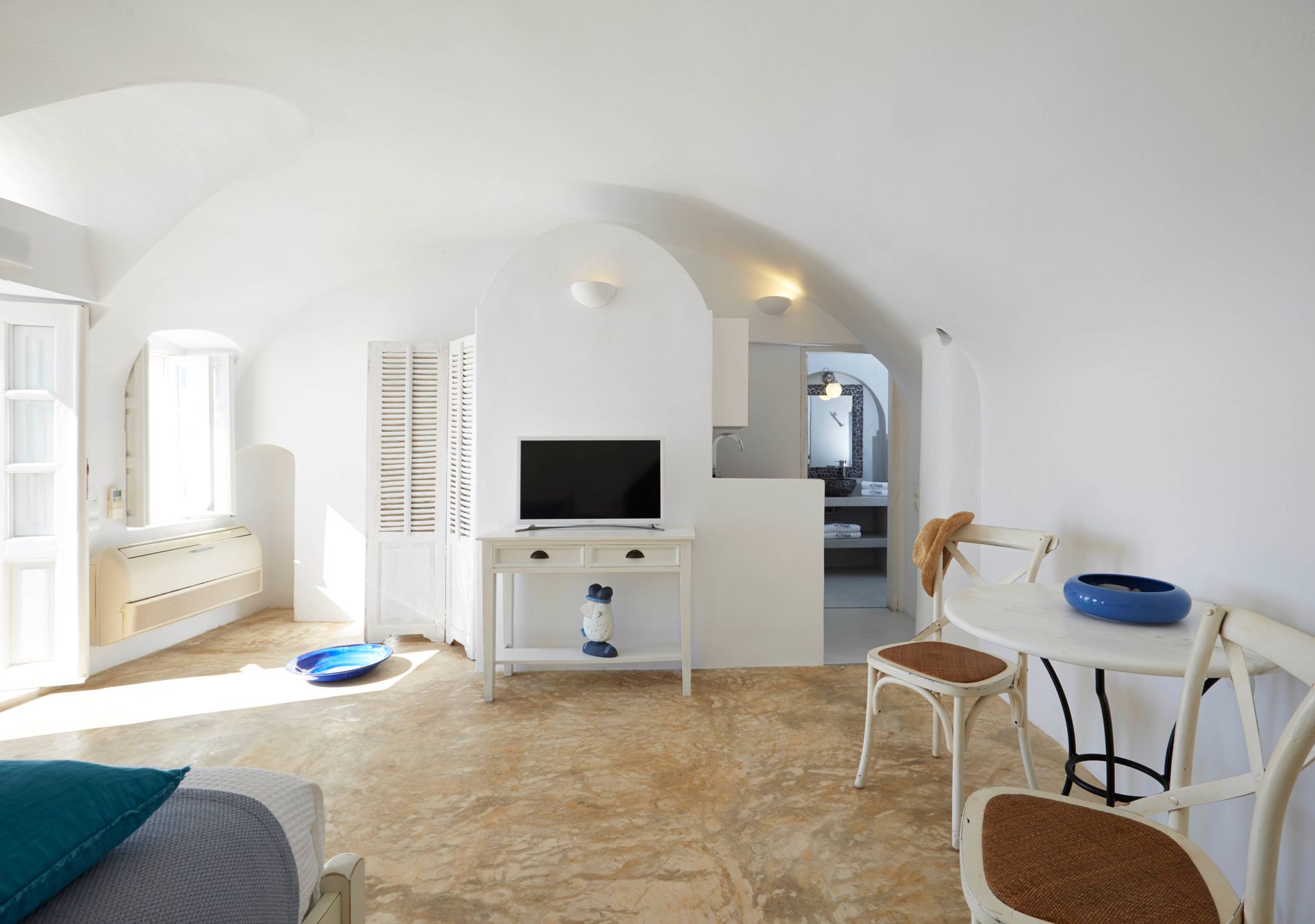 Atrina Santorini - SUESIO - 4