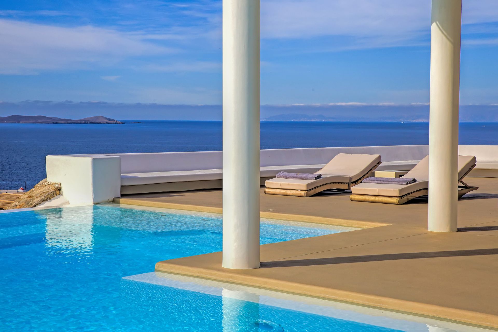 Mykonos Feelings - VOGUE - 15