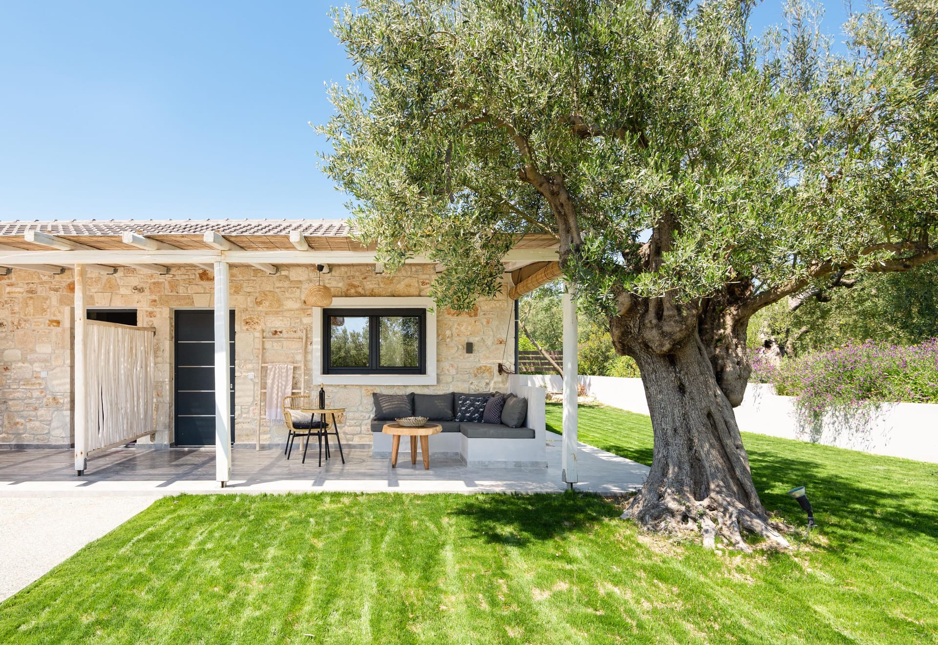 “Four Olives” Luxury Rooms –  Maxima Afitos