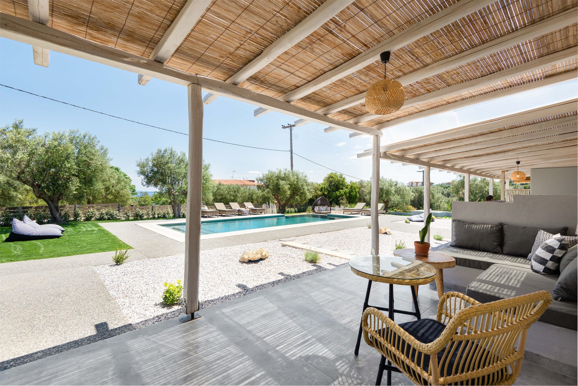 “Four Olives” Luxury Rooms – Uberina Afitos