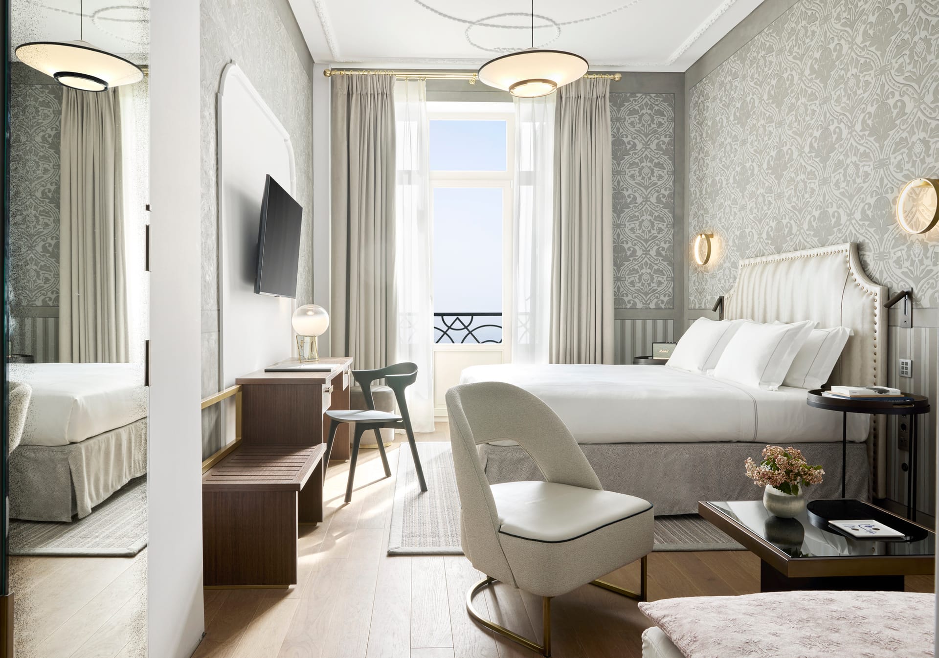Junior Suite Sea Front with Balcony