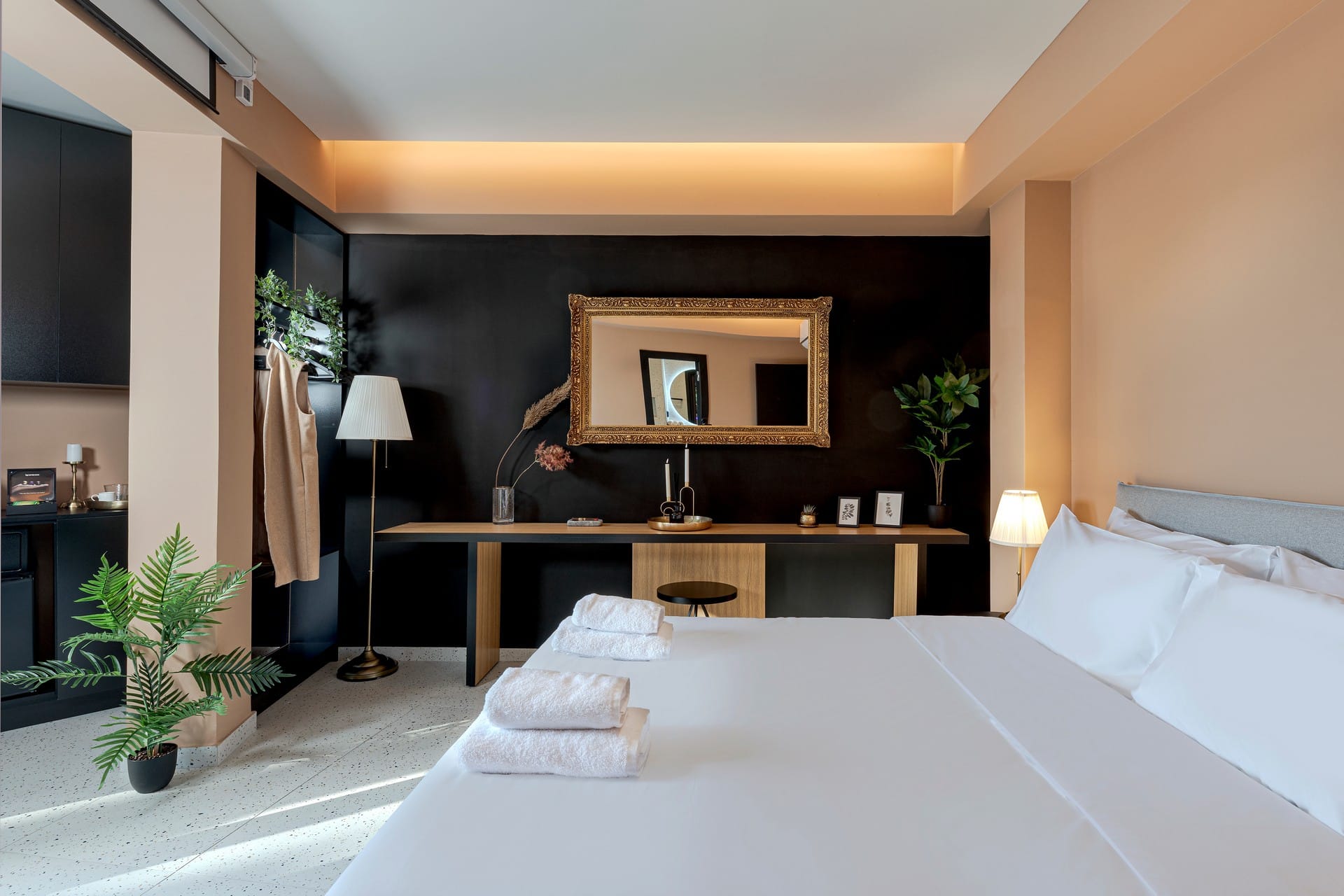 Clyde Athens by Nin&Bau - DELUXE - 5