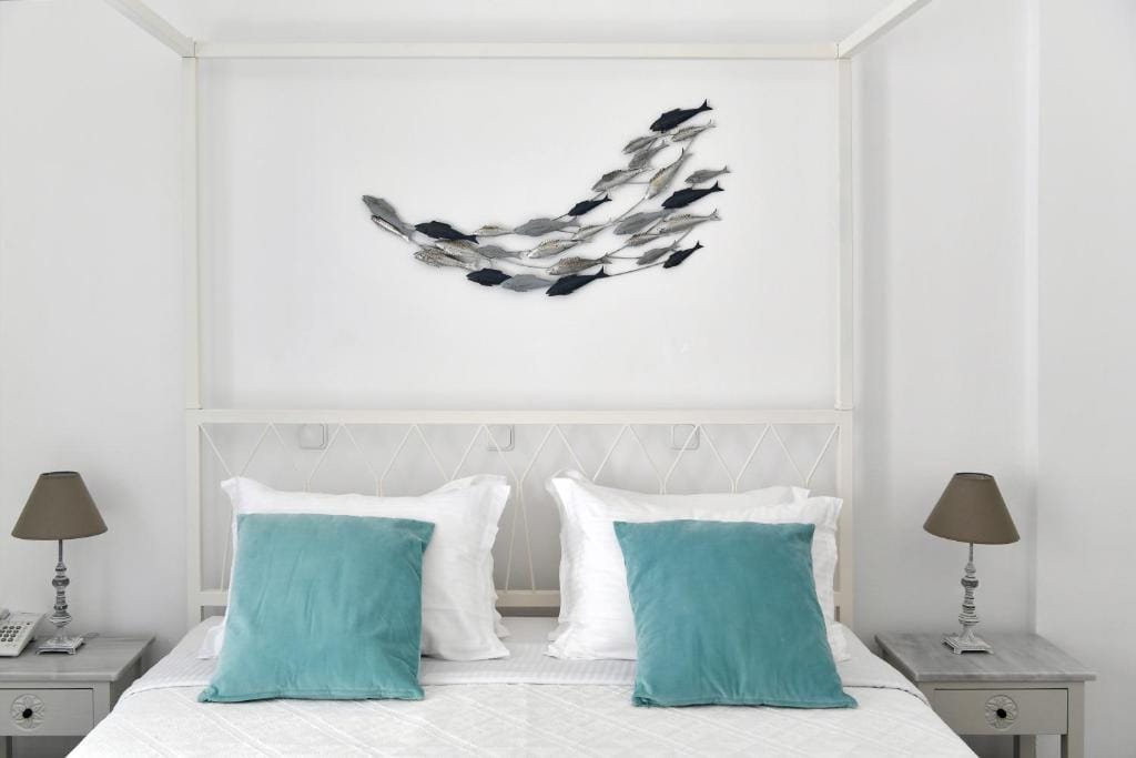 Deluxe Studio with King Size Bed No.3