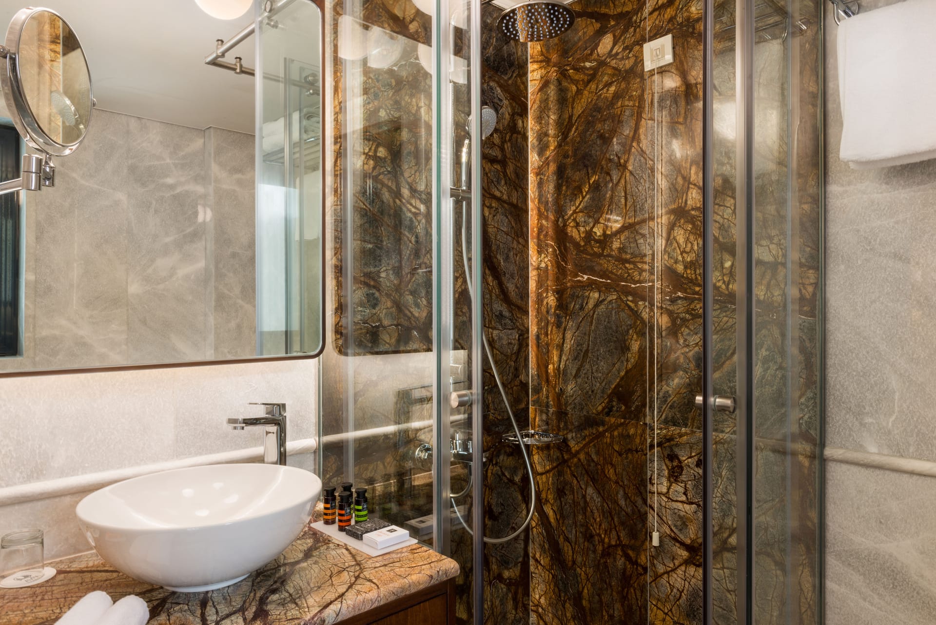 Avra City Hotel - DLX - 11