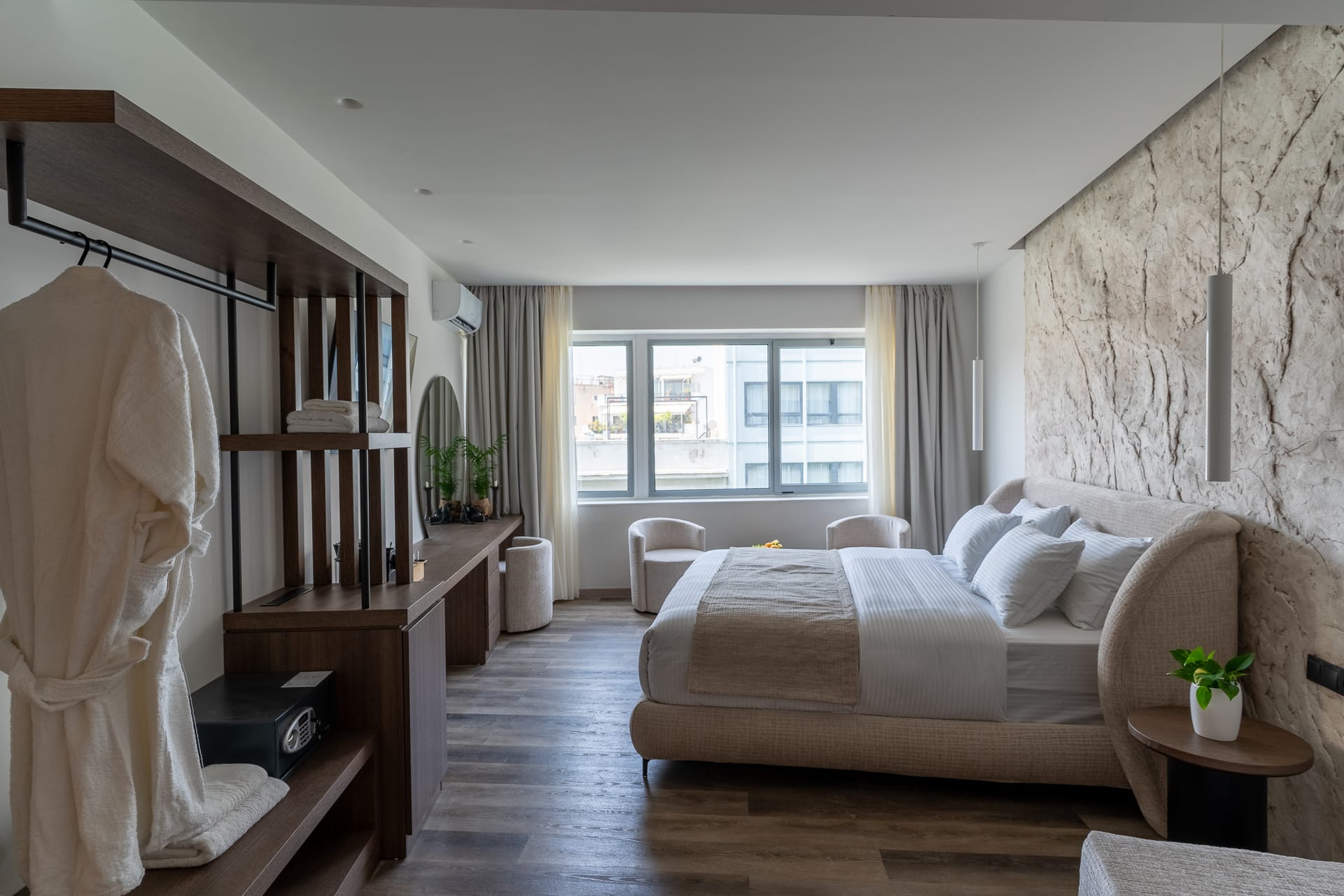 Iconic Suite