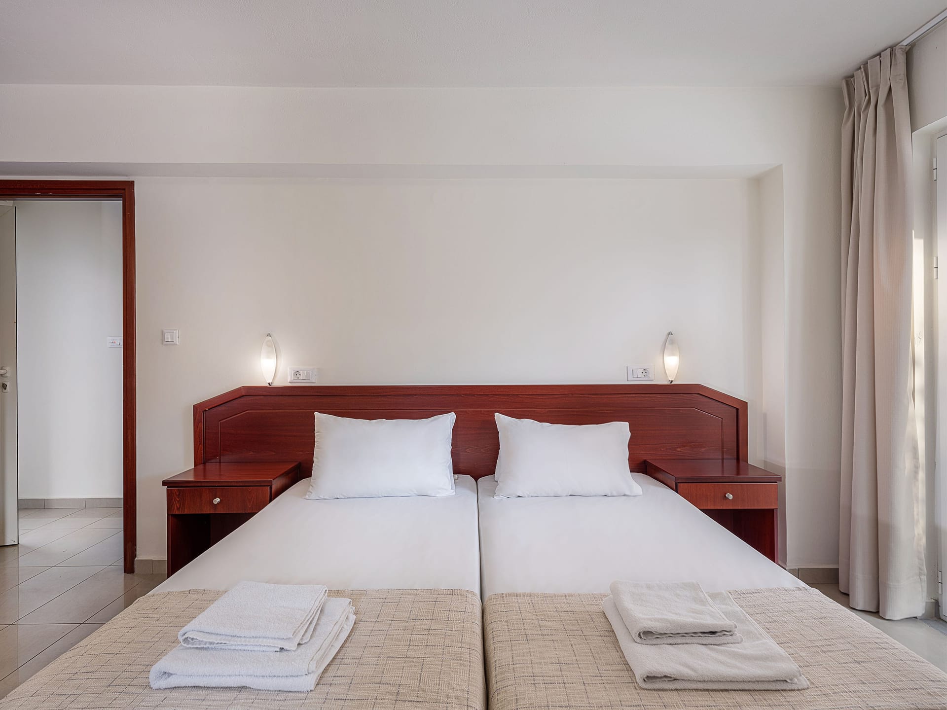 Artemis Apartments - 33GF4 - 4