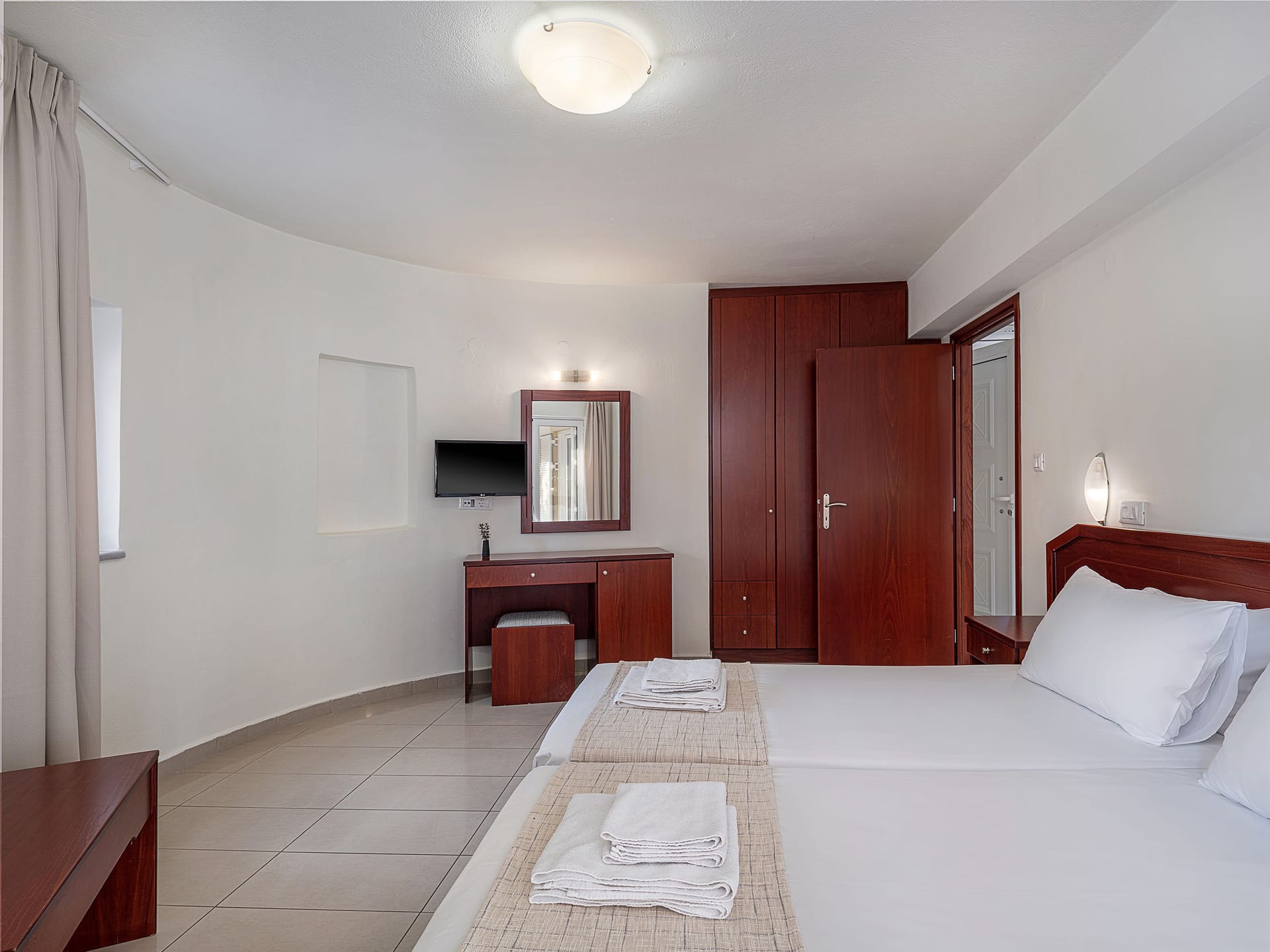 Artemis Apartments - 33GF4 - 5