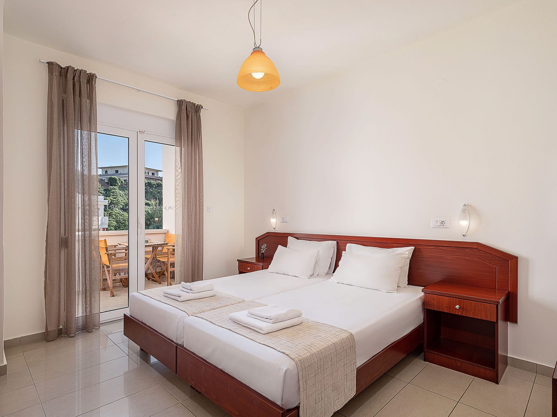 Deluxe Apartment