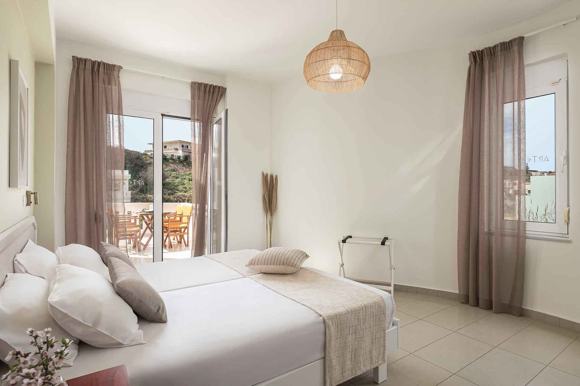 Artemis Apartments - DLXST - 3