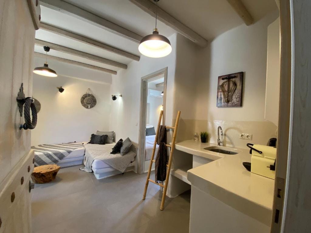 Deluxe One Bedroom Apartment