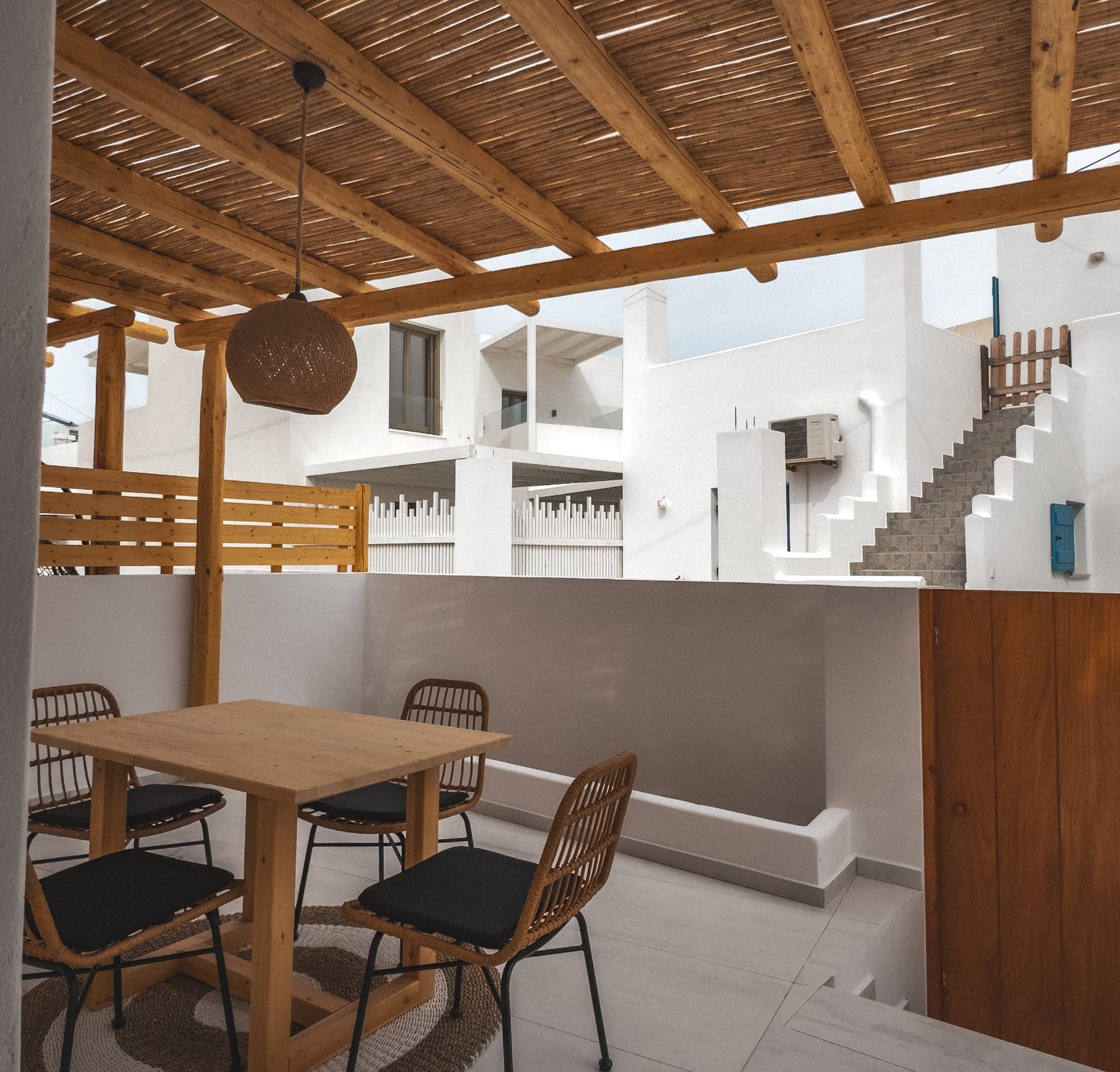 Apartment with Terrace – 4